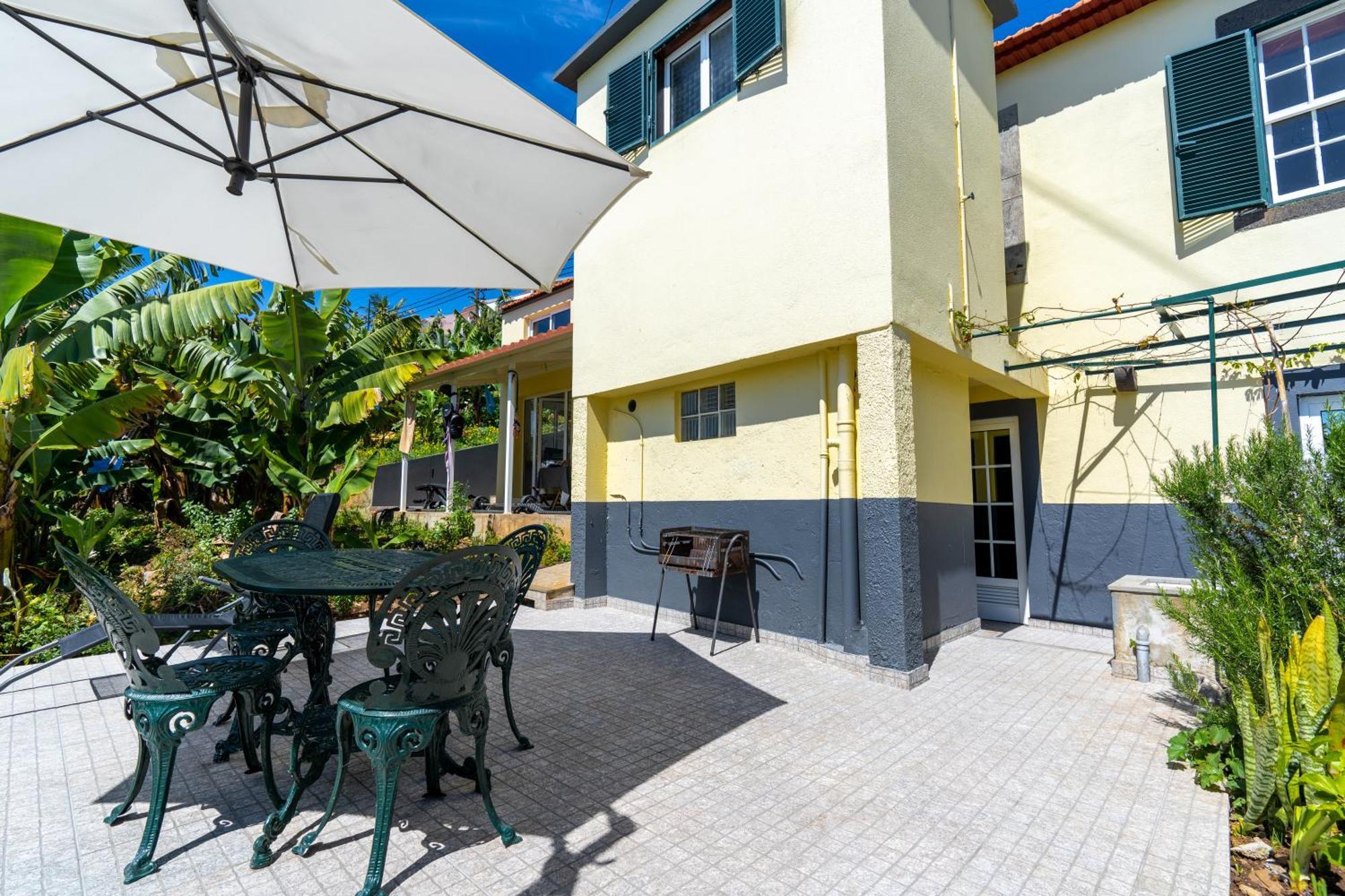 Sleep Among The Bananas! Rustic With Trails At Your Doorstep Ponta do Sol (Madeira)
